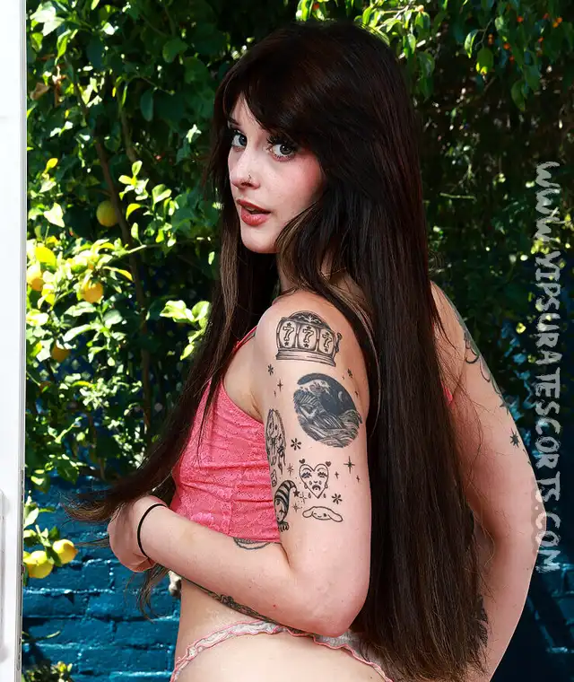 high profile Call Girls in Surat